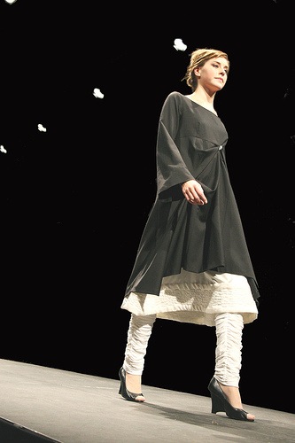 black_dress_recession_chic_chwynynFlickr